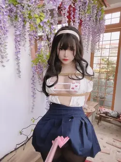 imgi_91_MICHAUYUSEIF-50-M5exa55g54786b721168dbe0.md.webp