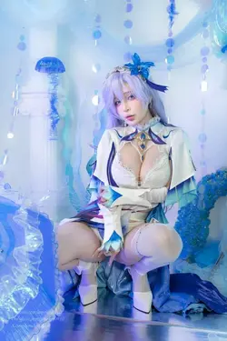 imgi_71_Umeko-J-cosplay-Cantarella---Wuthering-Waves-1886da94a22e8281b4.md.webp