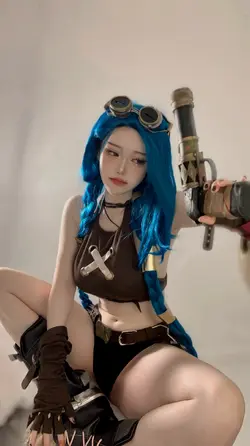 imgi_15_Evawish---Jinx-Arcane-2ad72b1cef22442ca.webp