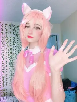 imgi_110_amateur-this-lil-kitten-wants-to-teach-you-some-fun-new-tr-Ki0UMM5.md.webp