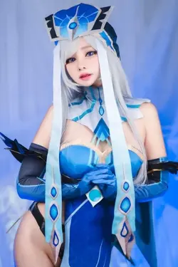 imgi_134_Meenfox-cosplay-Mirror-Maiden---Genshin-Impact-761705b698be30981.md.webp