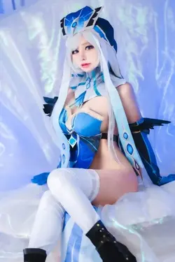 imgi_135_Meenfox-cosplay-Mirror-Maiden---Genshin-Impact-84dbfd7302ac1535b.md.webp